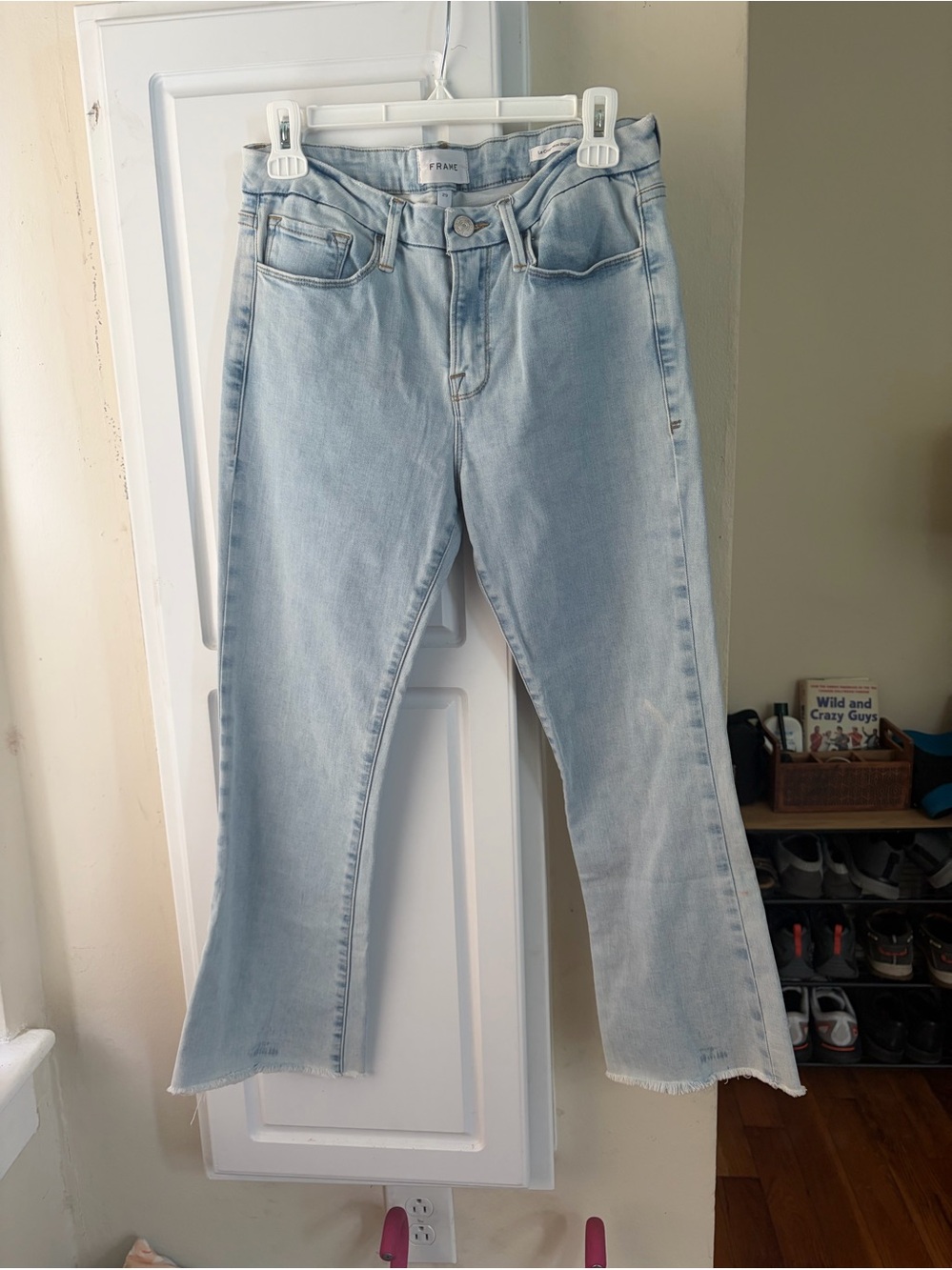 FRAME boot cropped jeans. 29x 26 
ONLY $34